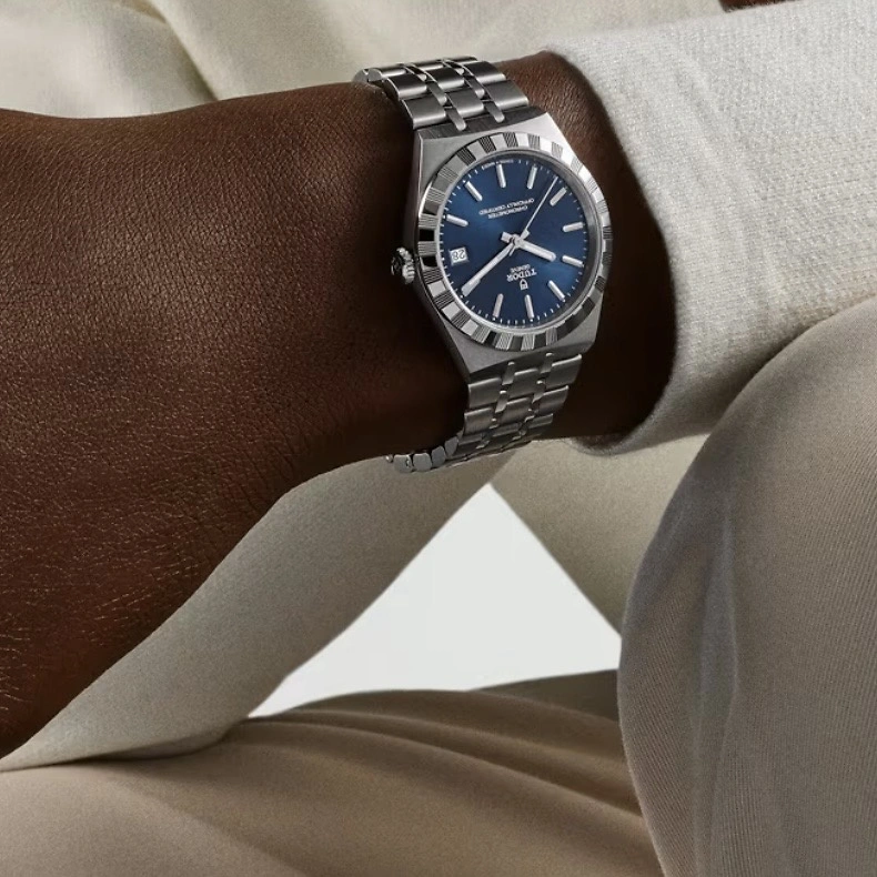 TUDOR Royal