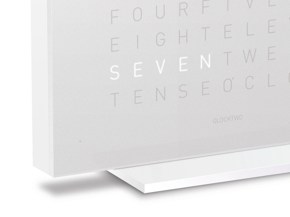 QLOCKTWO FRONTCOVER EARTH 13.5 | Vanilla Sugar