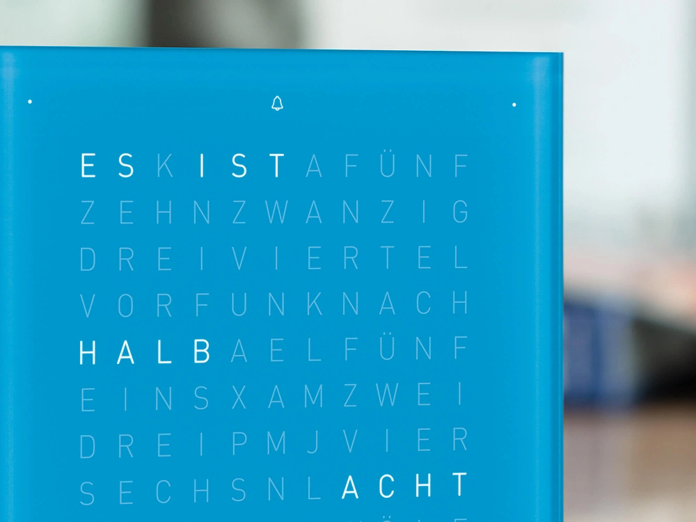 QLOCKTWO EARTH 13.5 PURE | Blue Candy