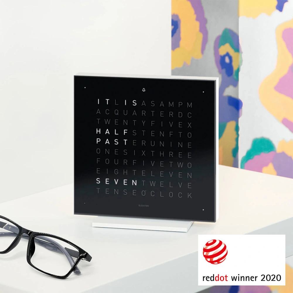 QLOCKTWO FRONTCOVER EARTH 13.5 | Black Ice Tea