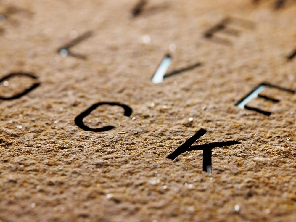 QLOCKTWO EARTH 90 | Desert