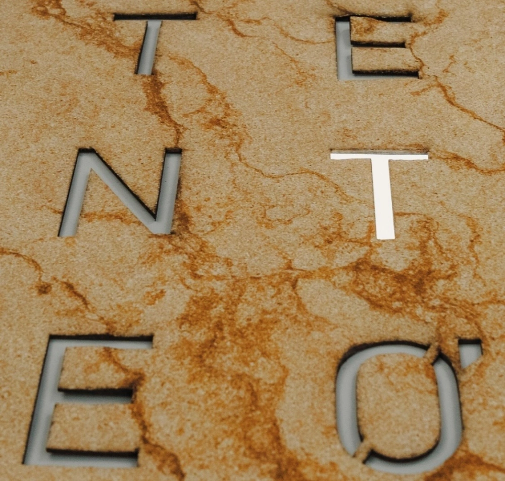 QLOCKTWO EARTH 45 | Desert