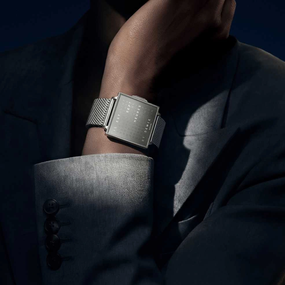 QLOCKTWO Wrist | Fine Steel