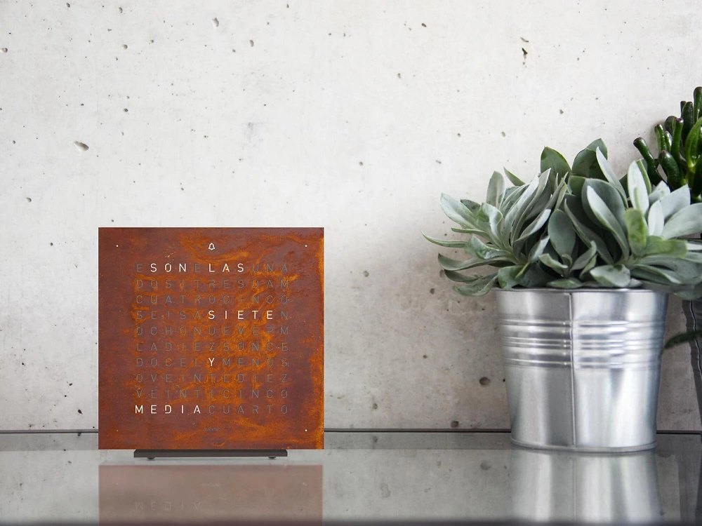 QLOCKTWO EARTH 13.5 | Rust