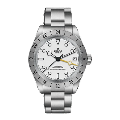 1 TUDOR Black Bay Pro M79470 0004 front